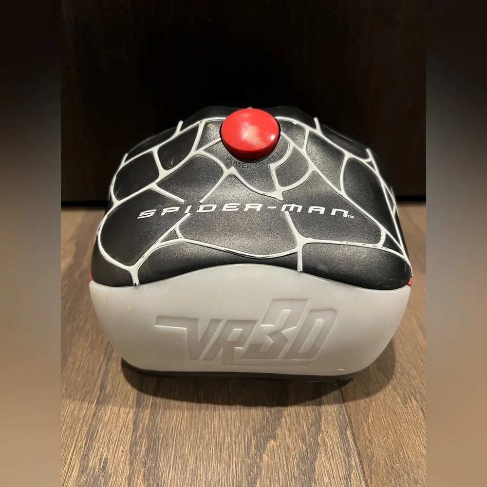 Vintage Spiderman VR 3D Headset MGA Entertainment Marvel Collectible